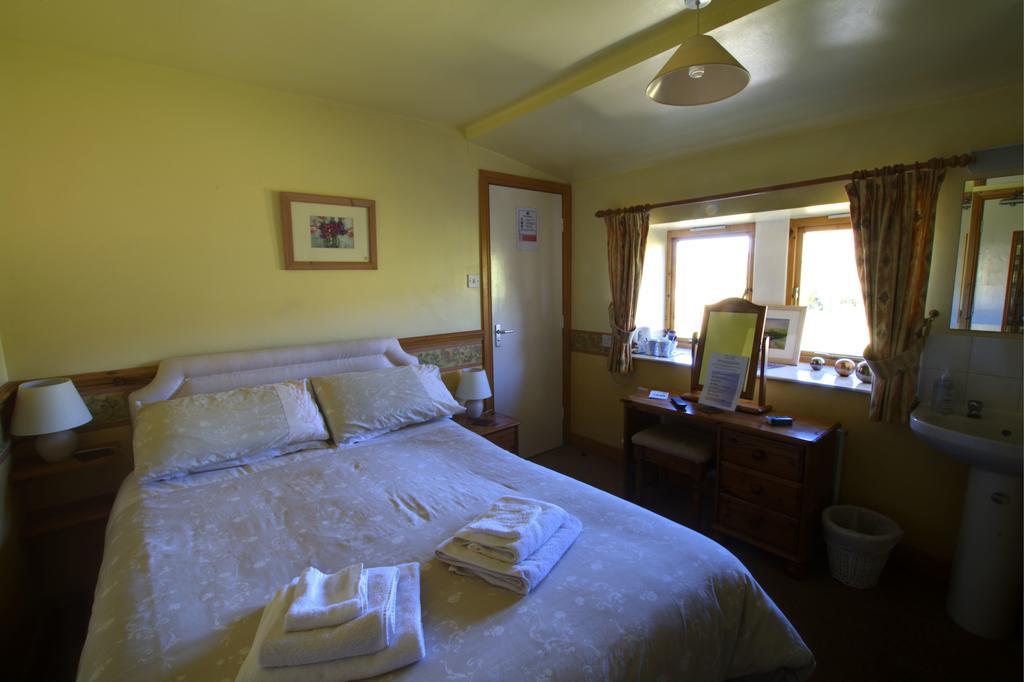The Hare And Hounds Country Inn Hebden Bridge Room photo